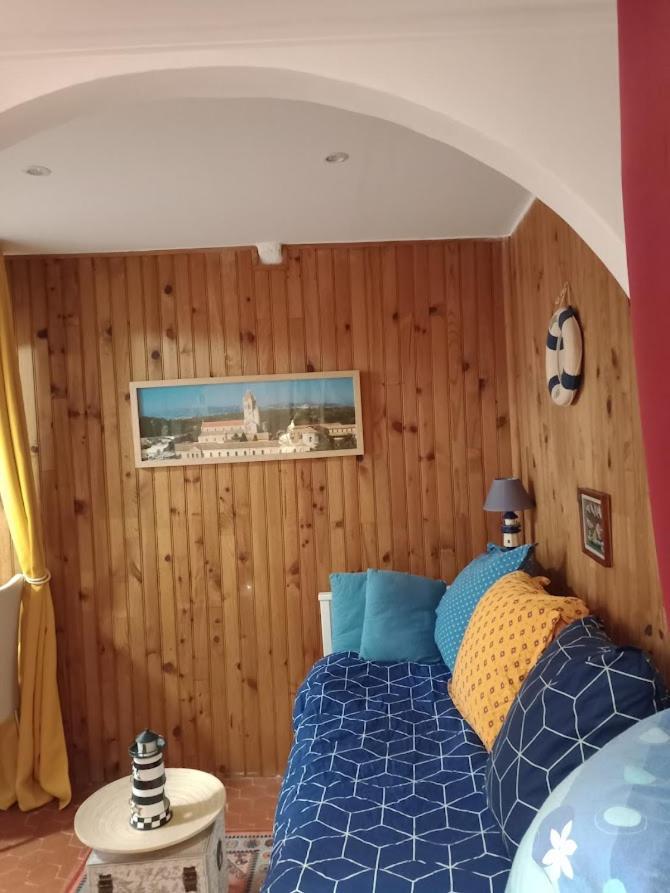 Cadre De Reve Vous Faites Le Menage- Very Good Prices But Have To Clea-n Th-e Flat * Cannes