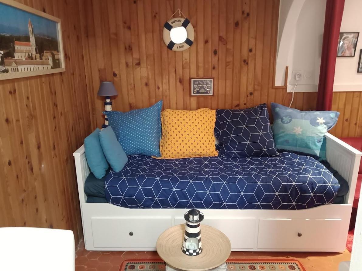 Apartment Cadre De Reve Vous Faites Le Menage- Very Good Prices But Have To Clea-n Th-e Flat